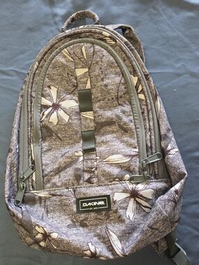 Dakine Heathered Gray Floral Daypack with Cream Accents